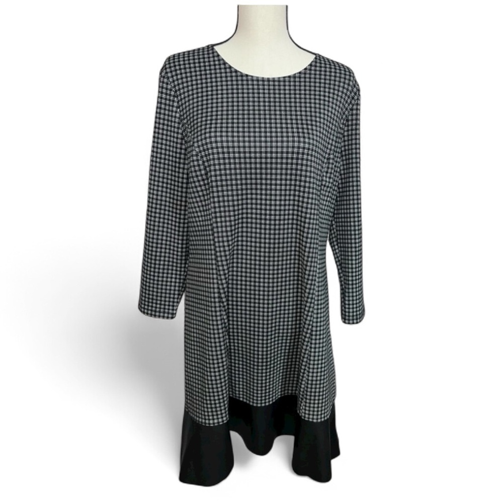 Michael Kors Black and White Patterned Dress Sz xl faux leather hem